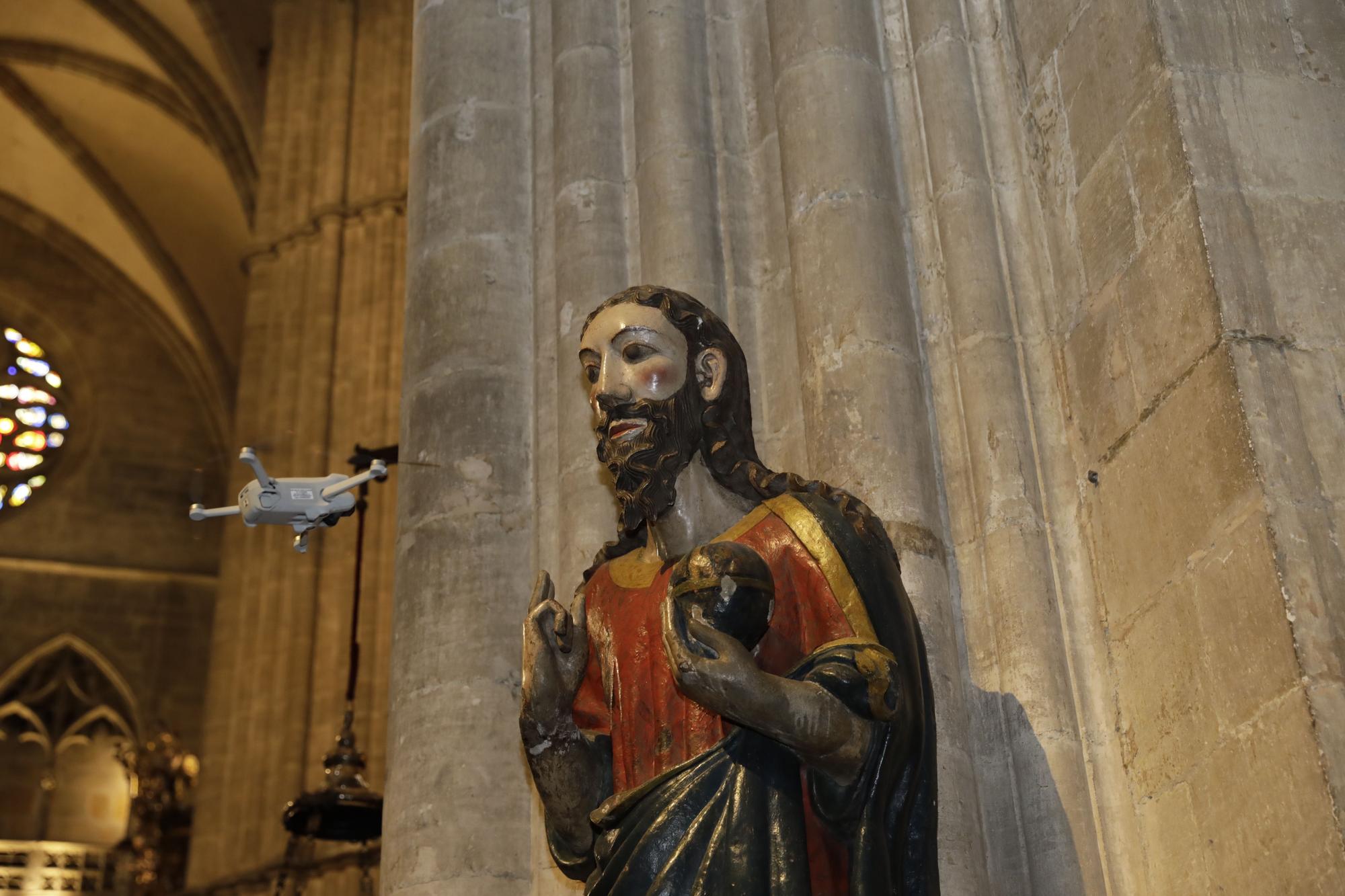 Drones volando en la Catedral de Oviedo: Iñaki Terán graba vídeos inéditos en el templo