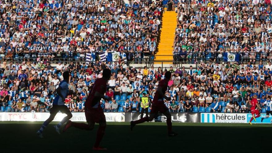 Imagen del Hércules-Tudelano en la primera eliminatoria por el ascenso en el Rico Pérez.