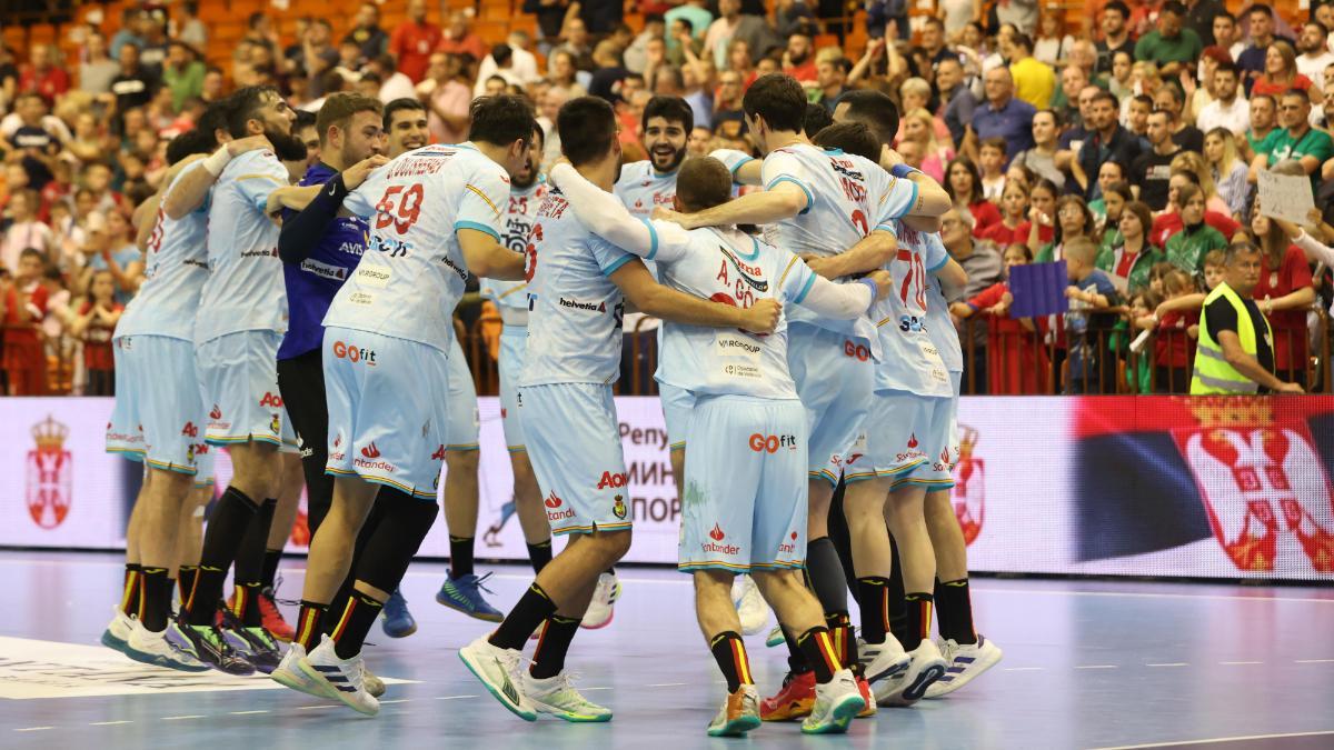 Los Hispanos celebran la agónica clasificación para el Mundial de 2025