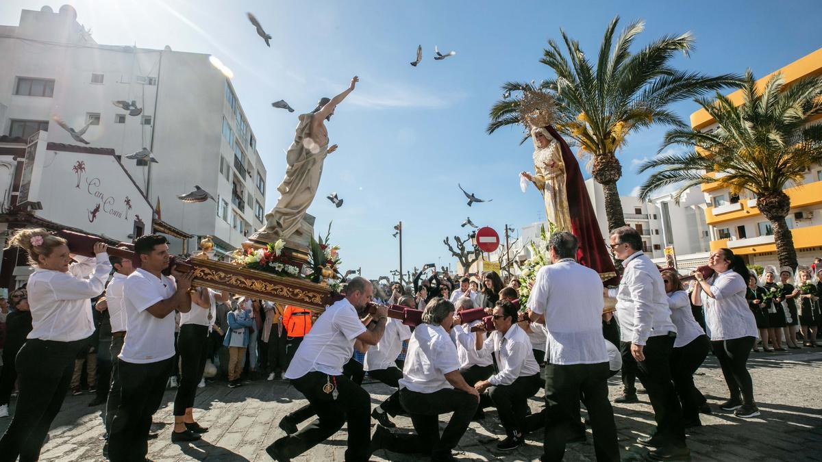 Semana Santa en Ibiza 2023: Todas las fotos del Santo Encuentro en Santa Eulària