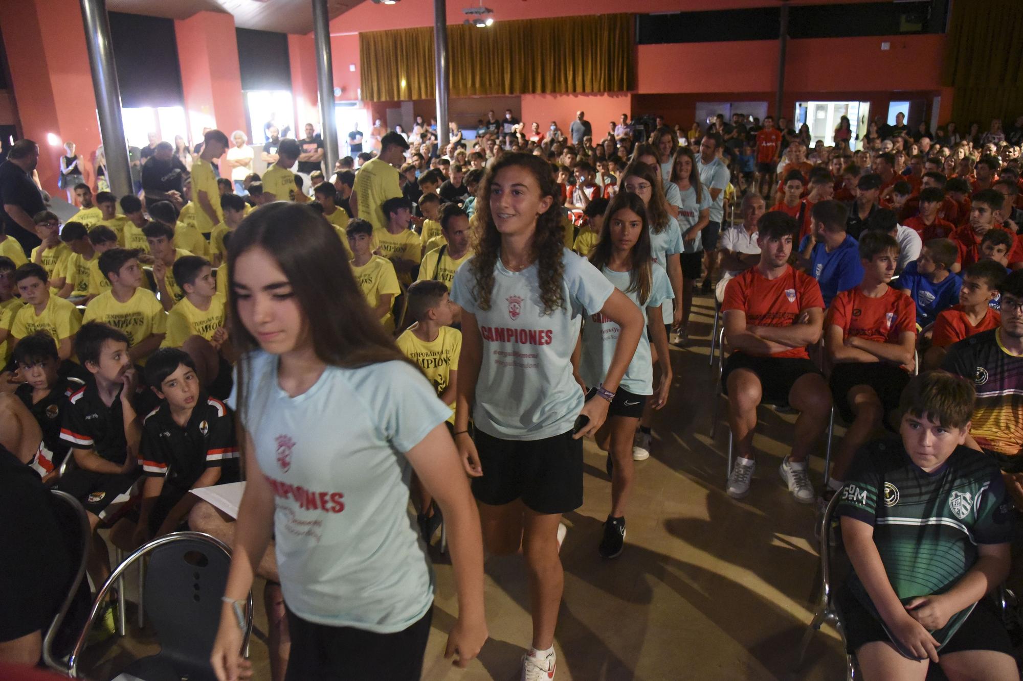 El futbol de la Catalunya central feliciten els seus 29 campions