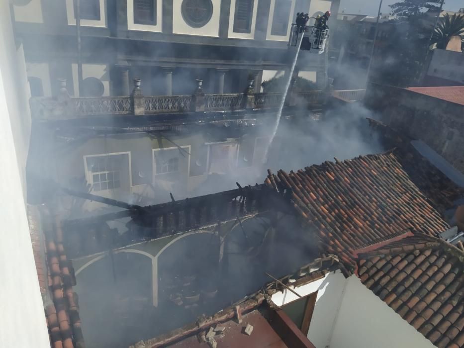 Incendio Ateneo de La Laguna