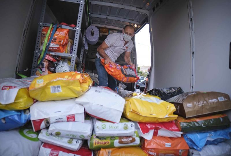 Recogida de productos para La Palma en Tenerife