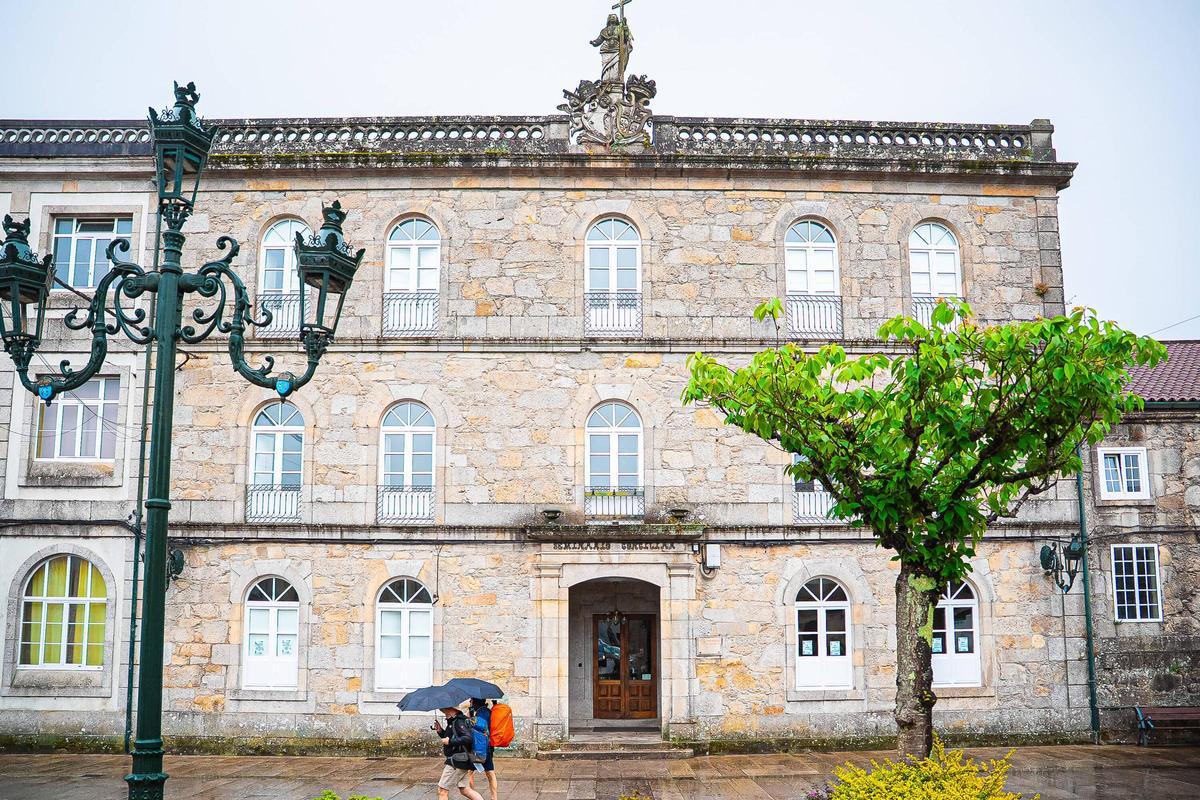Fachada del Centro Privado de Enseñanza del Seminario Menor Diocesano San Pelayo en Tui.