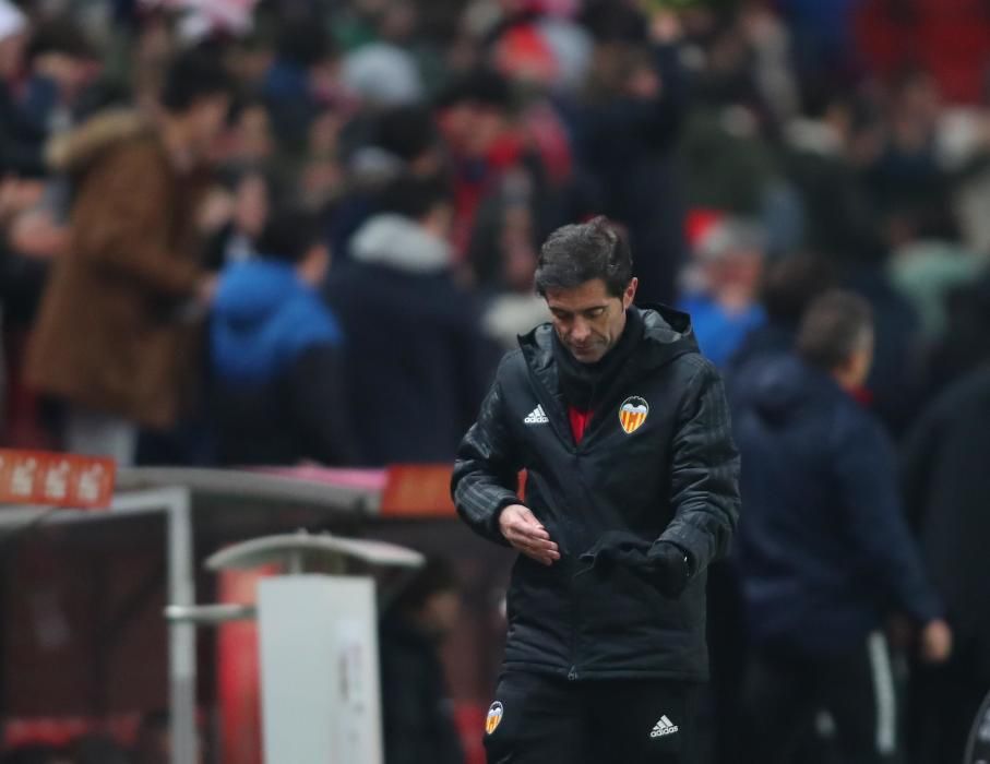 Los gestos de Marcelino en el partido Sporting - Valencia CF