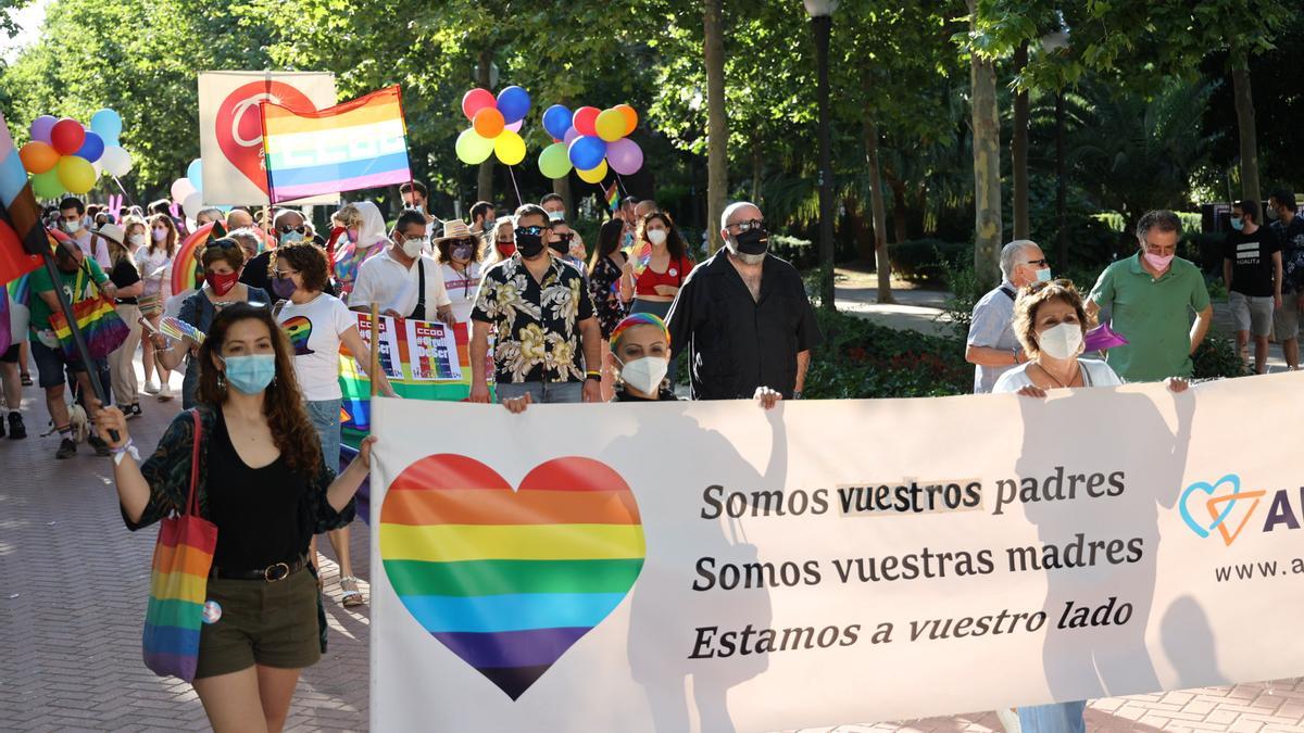 Apoyo de las familias en la concentración del sábado en Castelló.