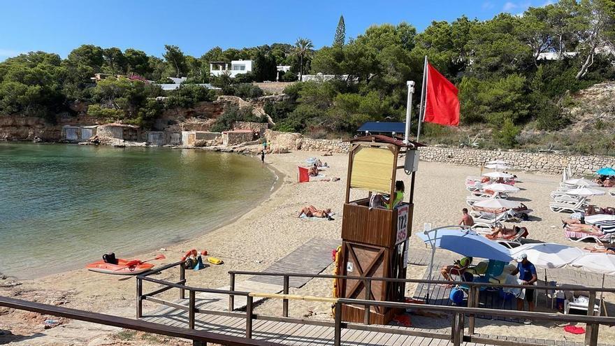 Sant Antoni cierra Cala Gració por la contaminación fecal del agua