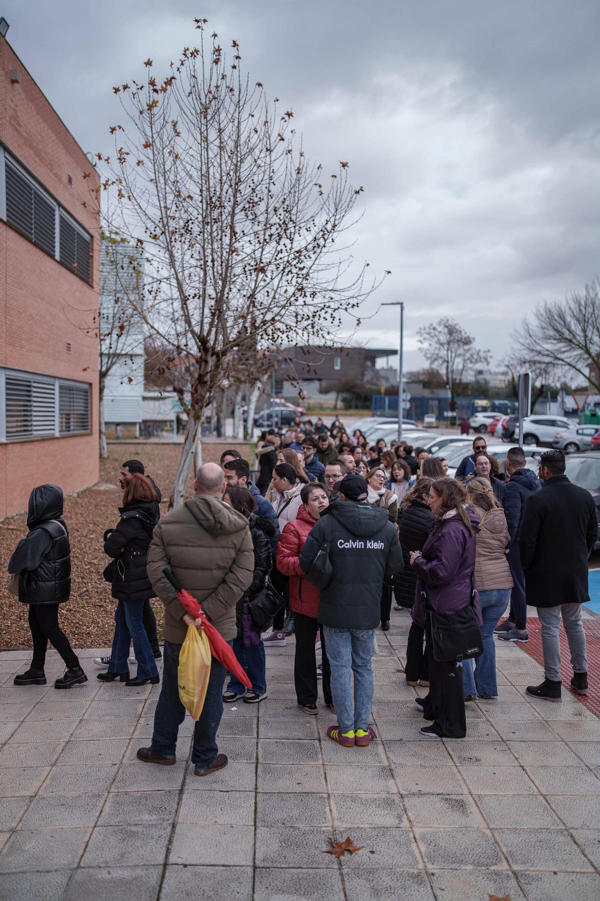 Fotogalería | Así han sido las oposiciones a celador del SES en Mérida
