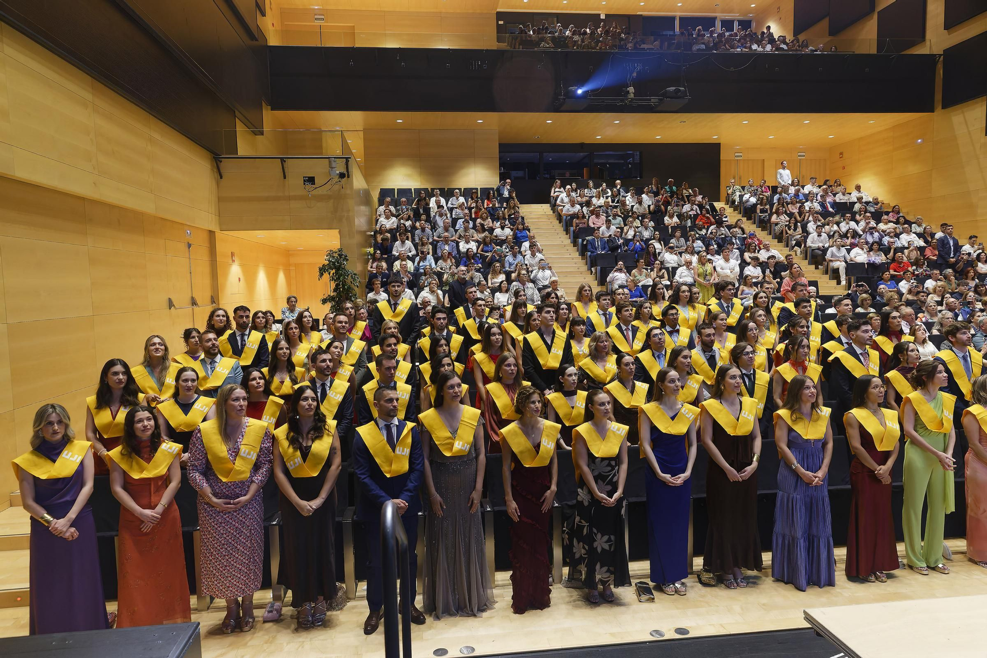 Las imágenes de las graduaciones de Enfermería y Medicina de la UJI