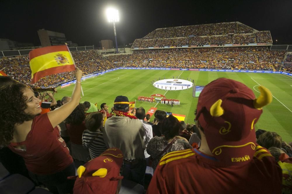 El Rico Pérez congregó a miles de aficionados que dieron aliento a la Roja