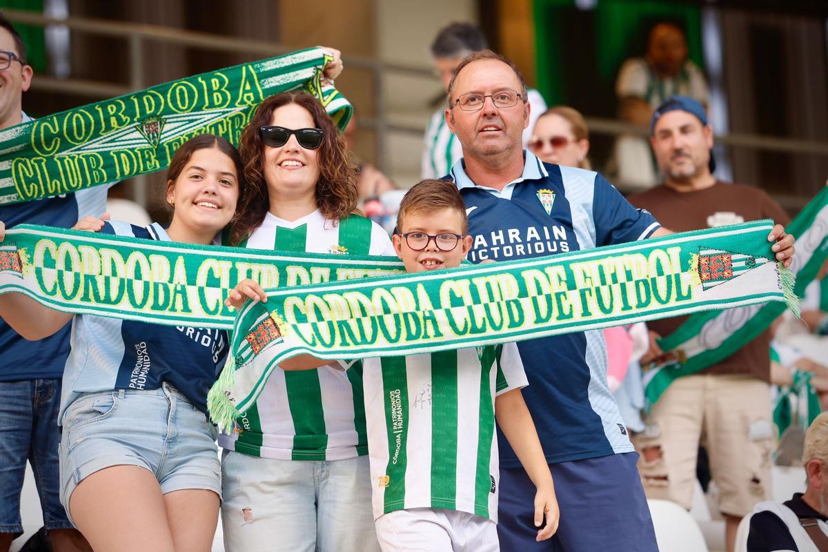 Córdoba CF-Huesca | Las imágenes de la afición en El Arcángel