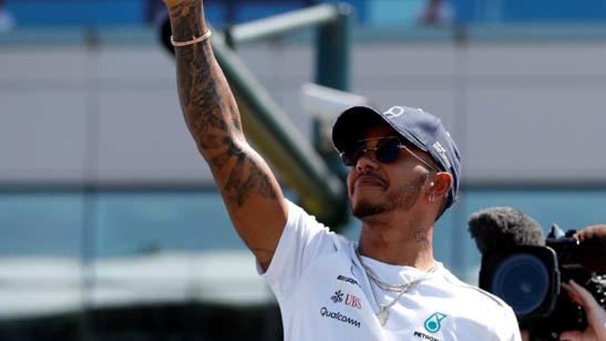 Lewis Hamilton renueva hasta 2020 con Mercedes