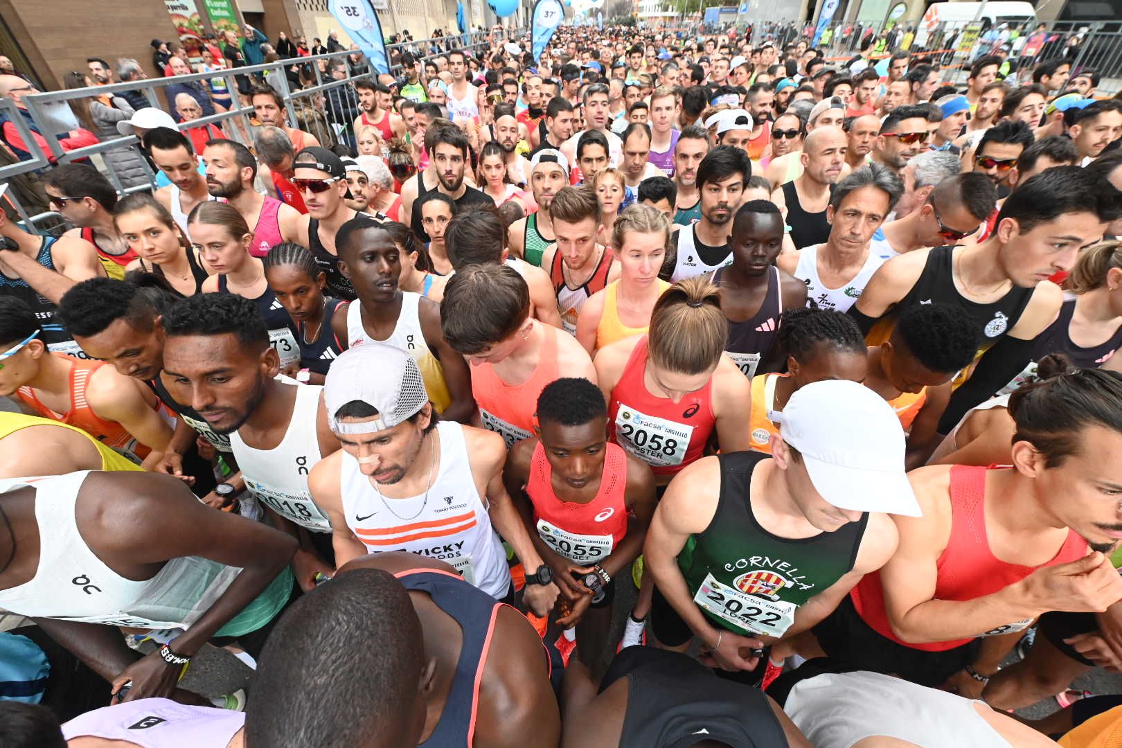 Búscate en las fotos: Las mejores imágenes del Marató bp y el 10K Facsa 2024 de Castelló