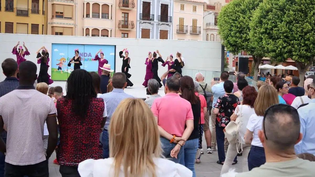 Imagen de archivo de actividades en la Fireta Solidària de Onda.