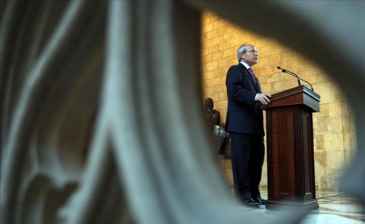 El ’president’ José Montilla pronuncia el 28 de junio del 2010 una declaración institucional en la que se declara indignado por la sentencia y llama a los catalanes a manifestarse.