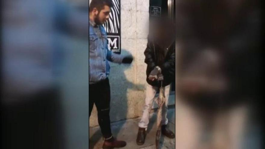 Buscan a un joven en Ourense por propinar un brutal puñetazo a un hombre
