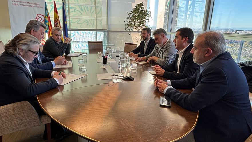 El compromiso de la Generalitat para mejorar el transporte comarcal en l'Alcoià y El Comtat