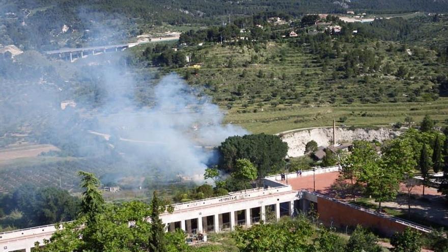 Incendio originado en la Font del Quinzet en la tarde del sábado.