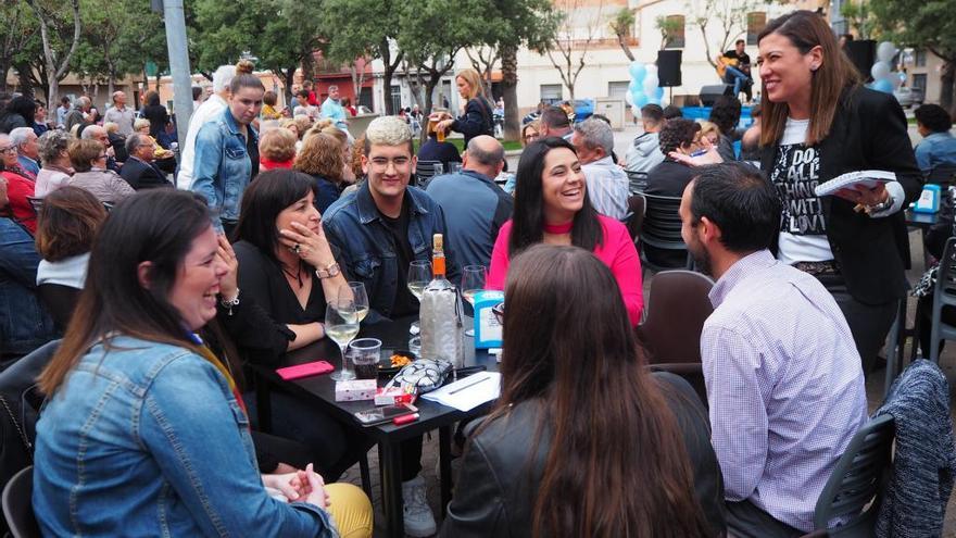 Tormo celebra un tardeo con los vecinos de Almassora