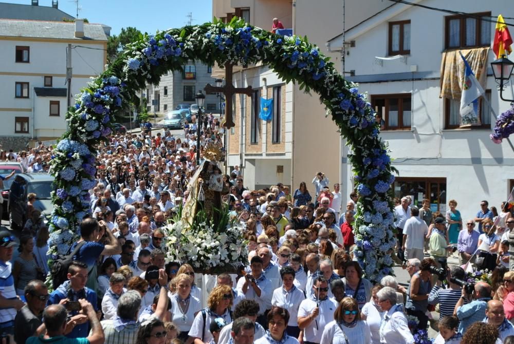 Procesión de la Virgen de El Carmen en Tapia