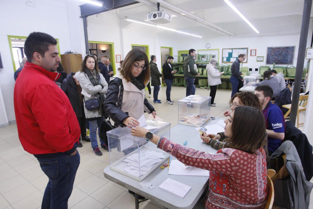 Votacions a l''Escola Eiximenis de Girona