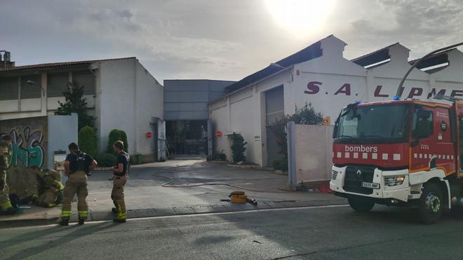 Incendi a la fàbrica Lipmes de Manresa