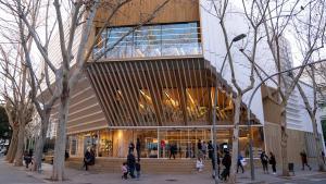 Façana de la Biblioteca Gabriel García Márquez