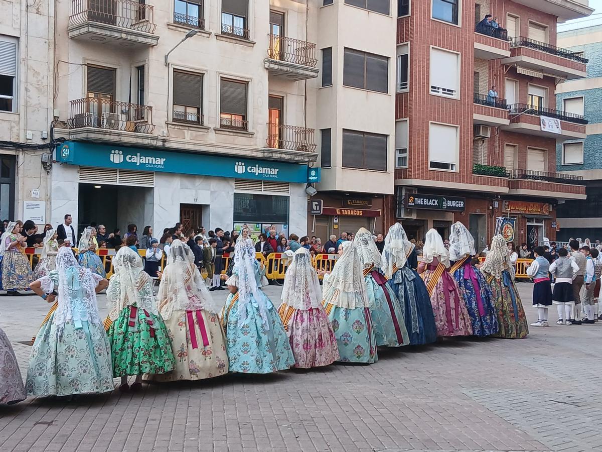 Ofrenda en Tavernes de la Valldigna.