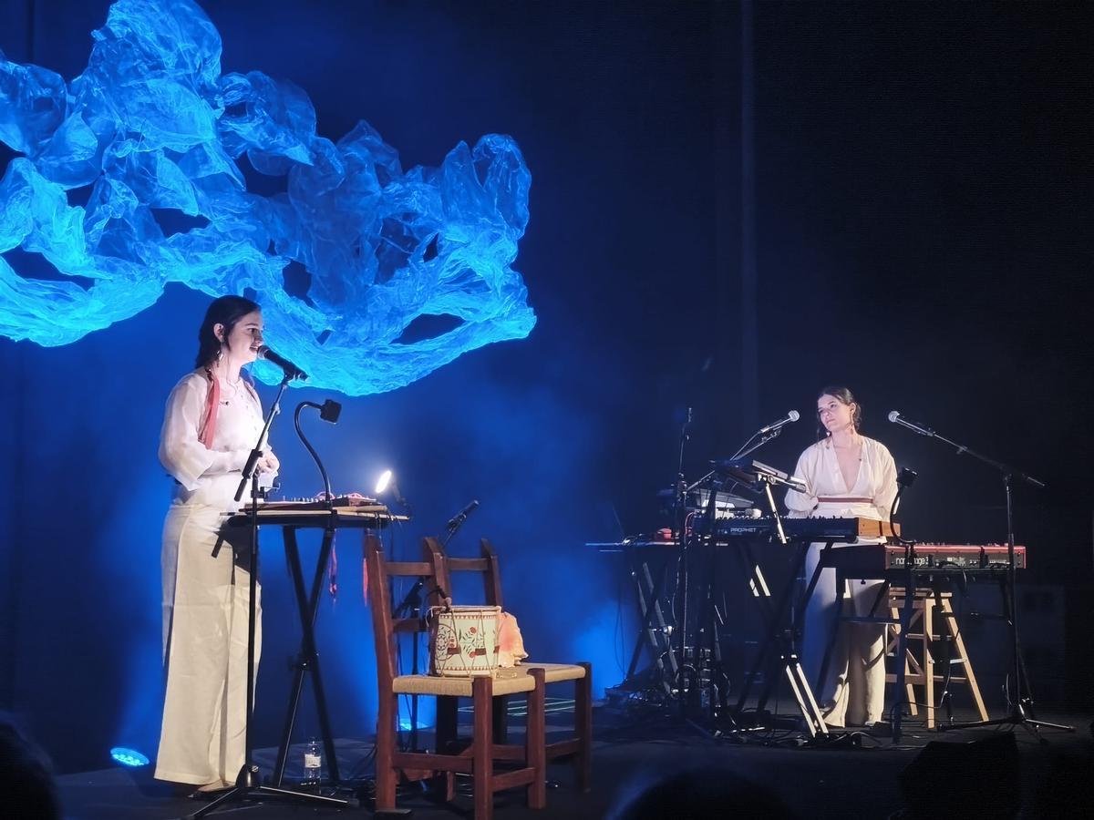 Lara Magrinyà i Anna Sala, en un moment del concert.