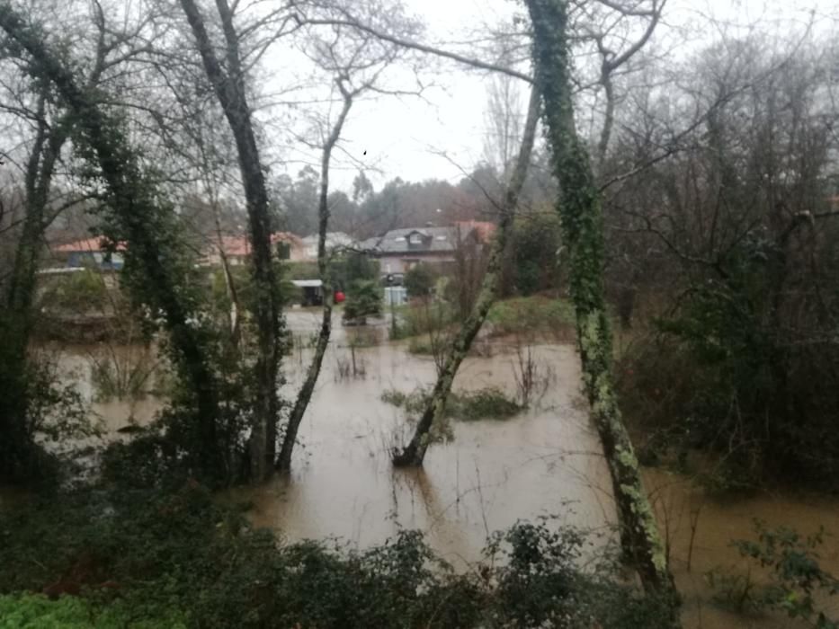 Una vecina ha tenido que ser evacuada por segunda vez al inundarse su casa.