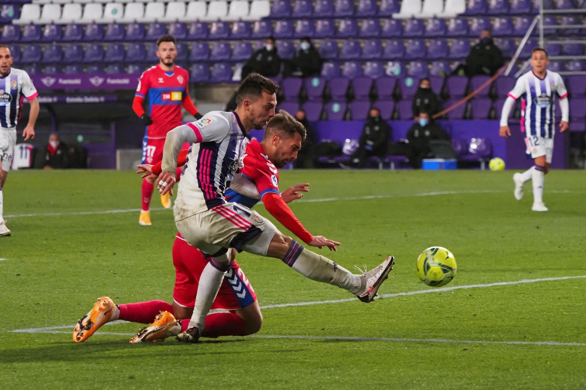 El Elche no sabe ganar: Real Valladolid - Elche CF (2-2)