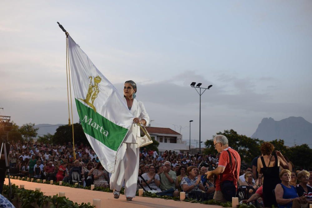 La Vila vibra en la presentación de cargos festeros.