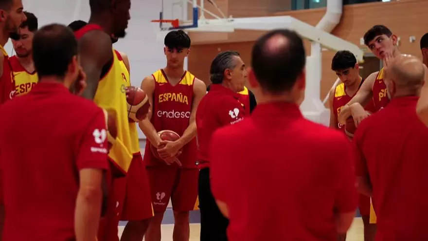 Santi Aldama y Darío Brizuela vuelven a entrenar con la selección española de baloncesto