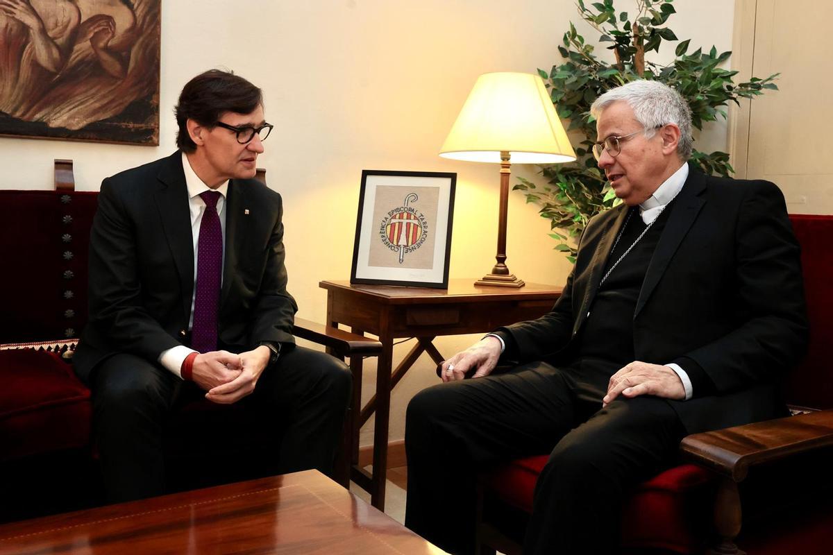 El president, Salvador Illa, y el arzobispo de Tarragona, Joan Planellas, en uno de sus encuentros.