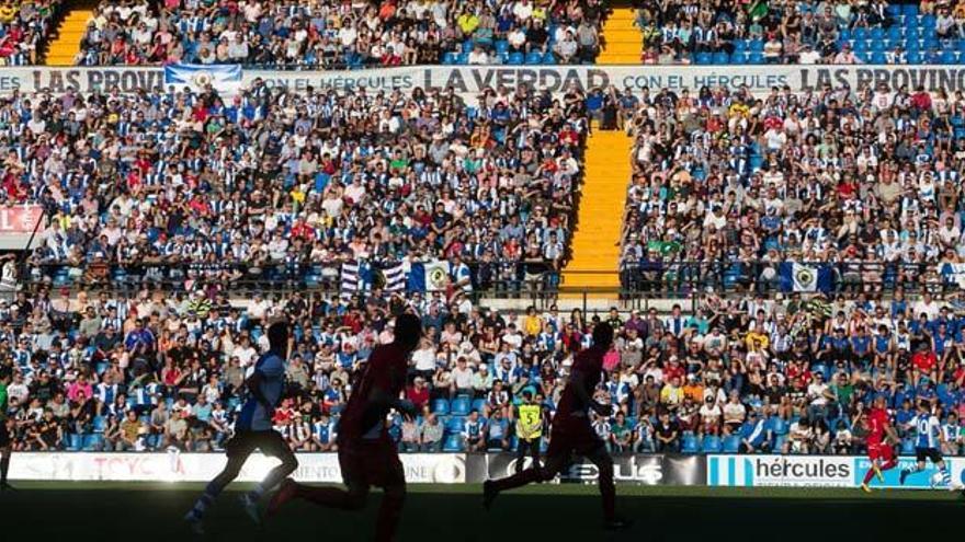 El Rico Pérez llevará en volandas al Hércules en busca del ascenso.