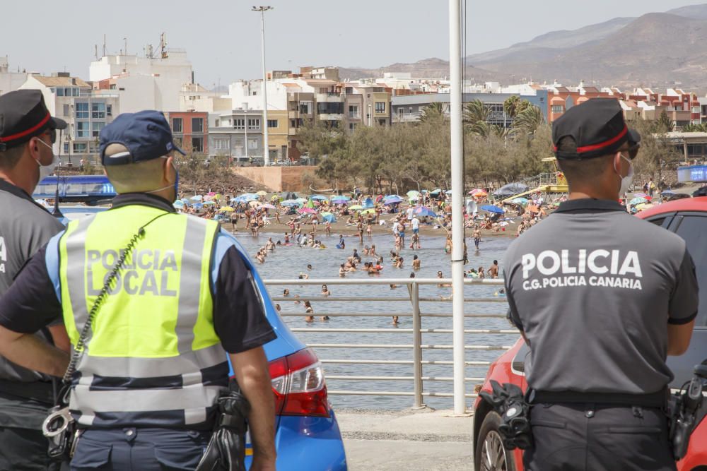 Control de la policía para el uso correcto de mascarillas