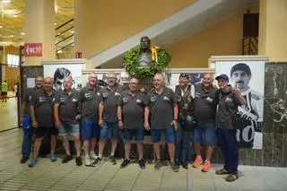 Más de 500 aficionados homenajean a Ricardo Tormo en la XVII Matinal Motera