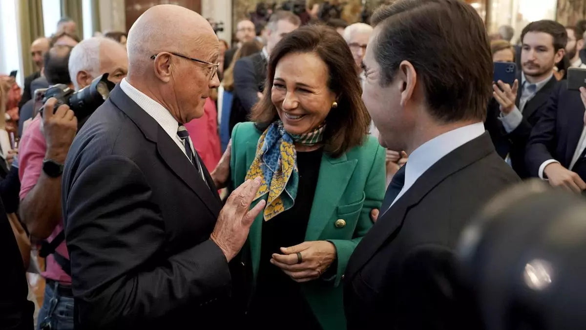 Las fusiones elevan más el beneficio de los grandes bancos que el de los medianos