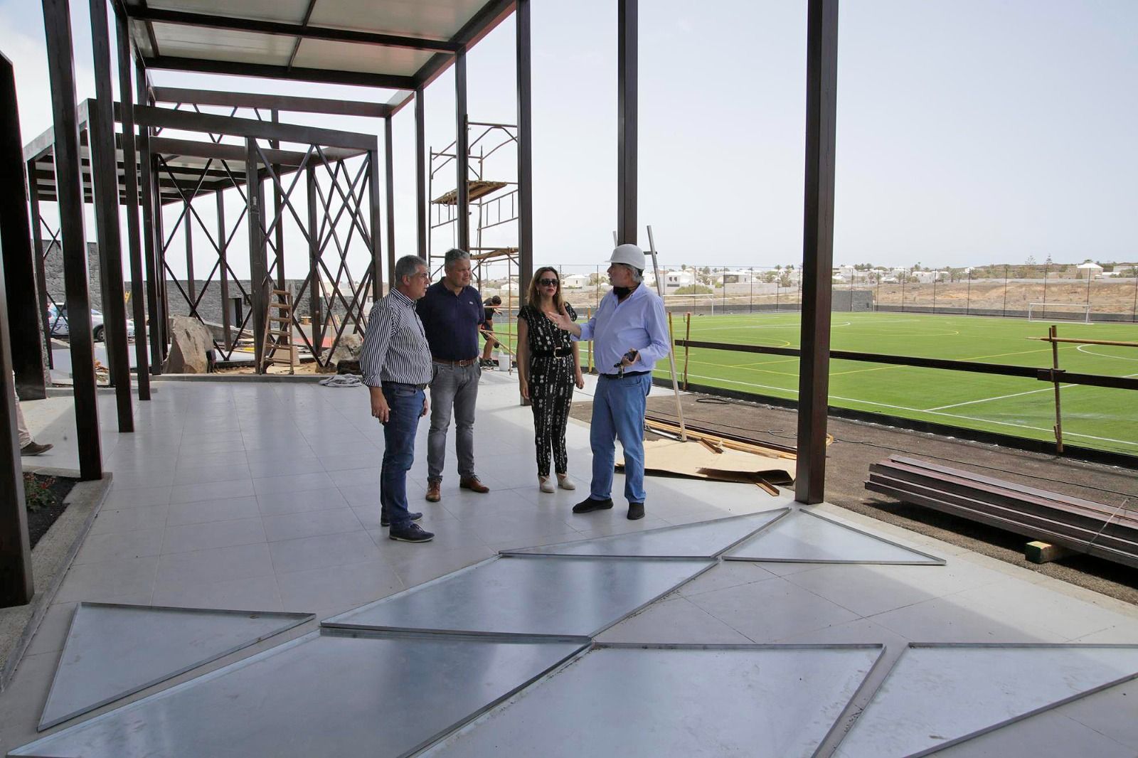 Nuevo Centro Cívico y campo de fútbol de Costa Teguise