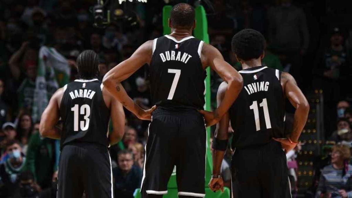 Harden, Durant e Irving, imagen de archivo.