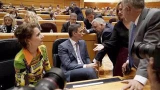 Sánchez culmina la fusión entre Moncloa y Ferraz para evitar un congreso federal hasta mitad de legislatura