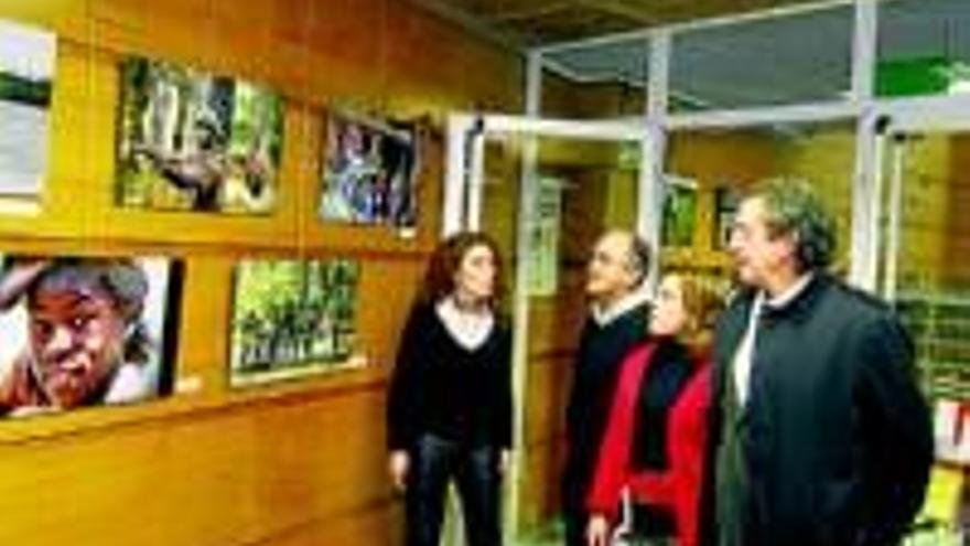 El colegio de arquitectos tecnicos acoge un concierto de musica tradicional guineense