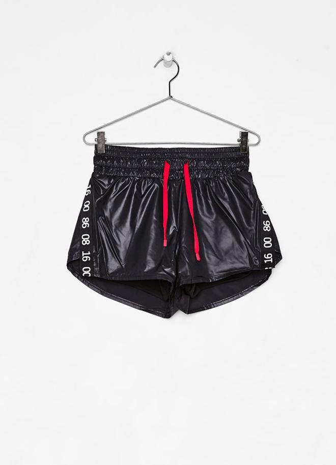 Tendencias 'gymwear' de primavera: rockies de Bershka