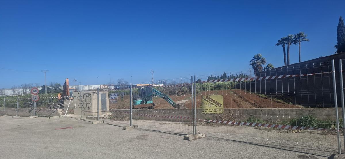 Trabajos en el cementerio de Xeresa.