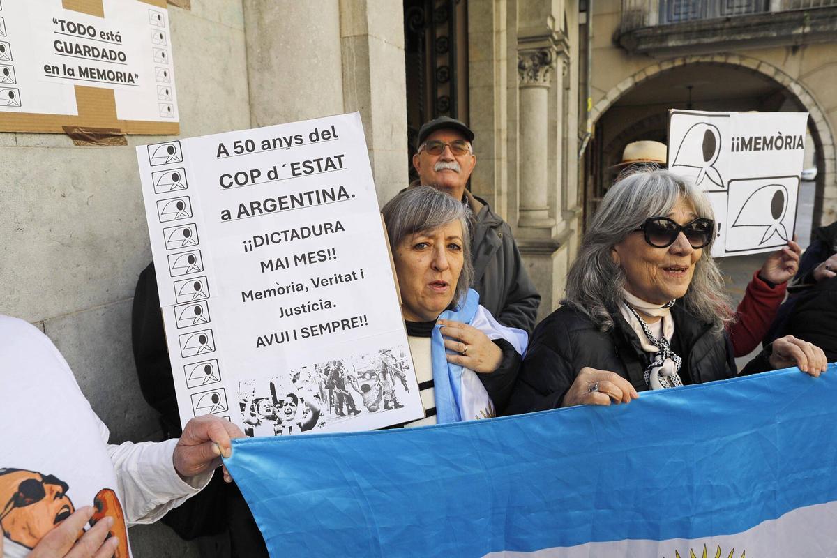 Les imatges de la concentració pels 50 anys del cop d'estat a Argentina
