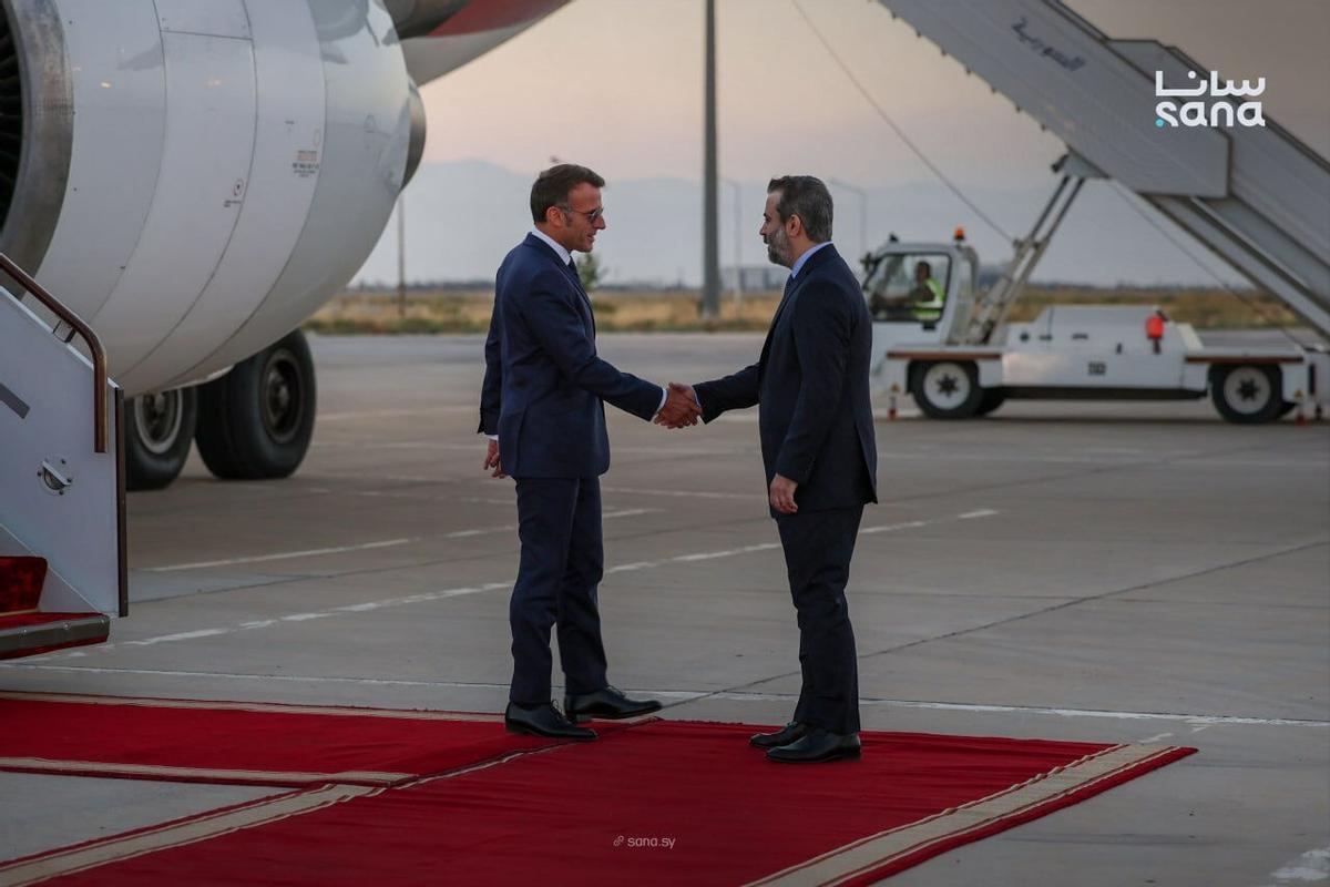 Almenys 18 ferits en dues explosions a Damasc a prop de l’hotel on s’allotja Macron en la seva visita d’avui a Síria