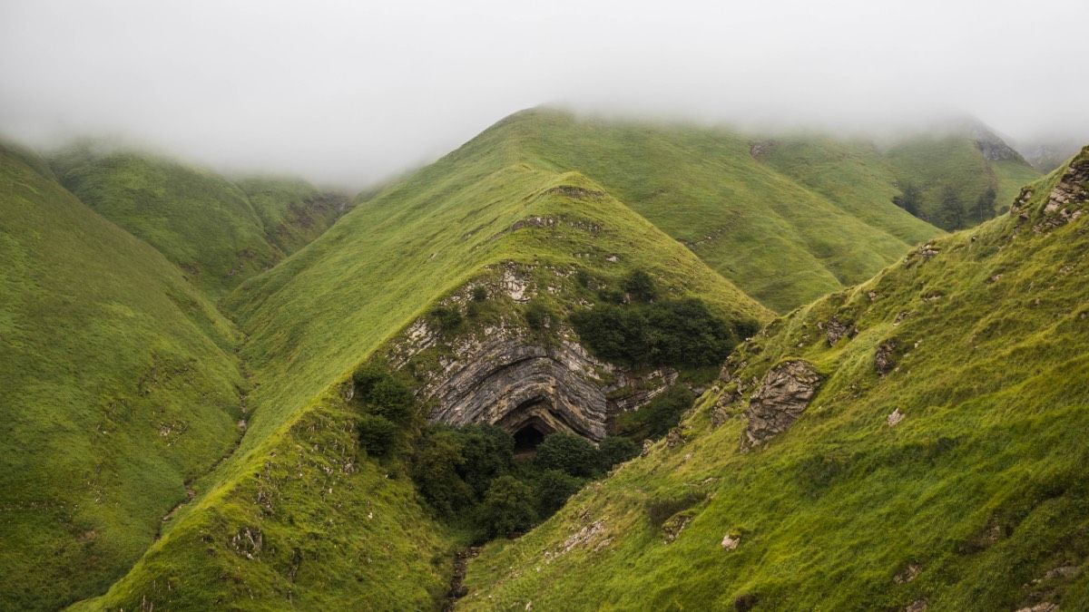 Una cueva en la Selva de Irati (Navarra)