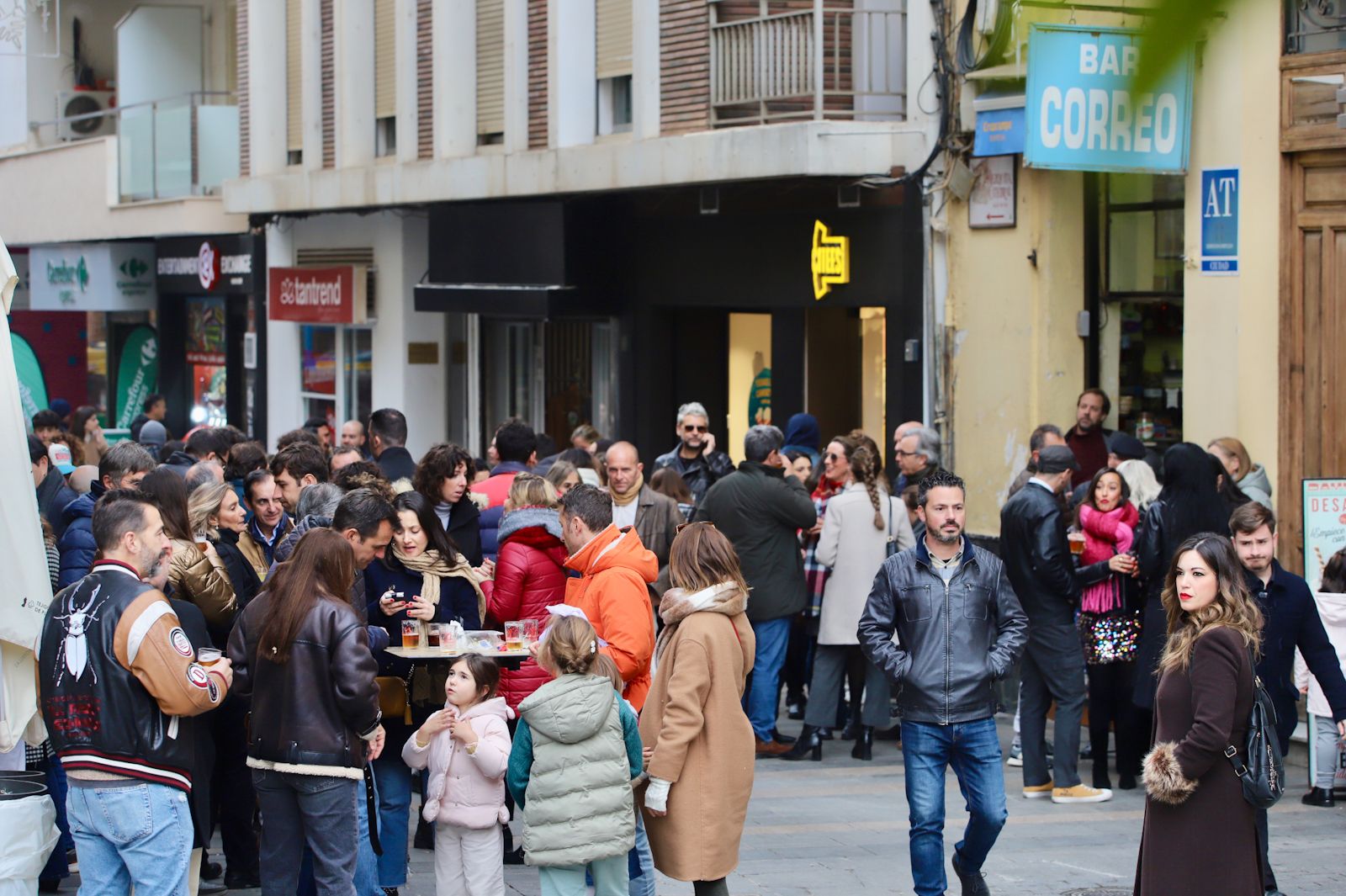 Córdoba vive una 'tardevieja' marcada por el frío