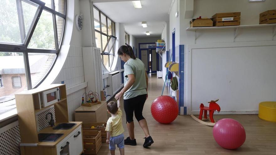 Nuevo retraso en la apertura de una escuelina en Avilés por falta de educadoras: "Es una vergüenza"