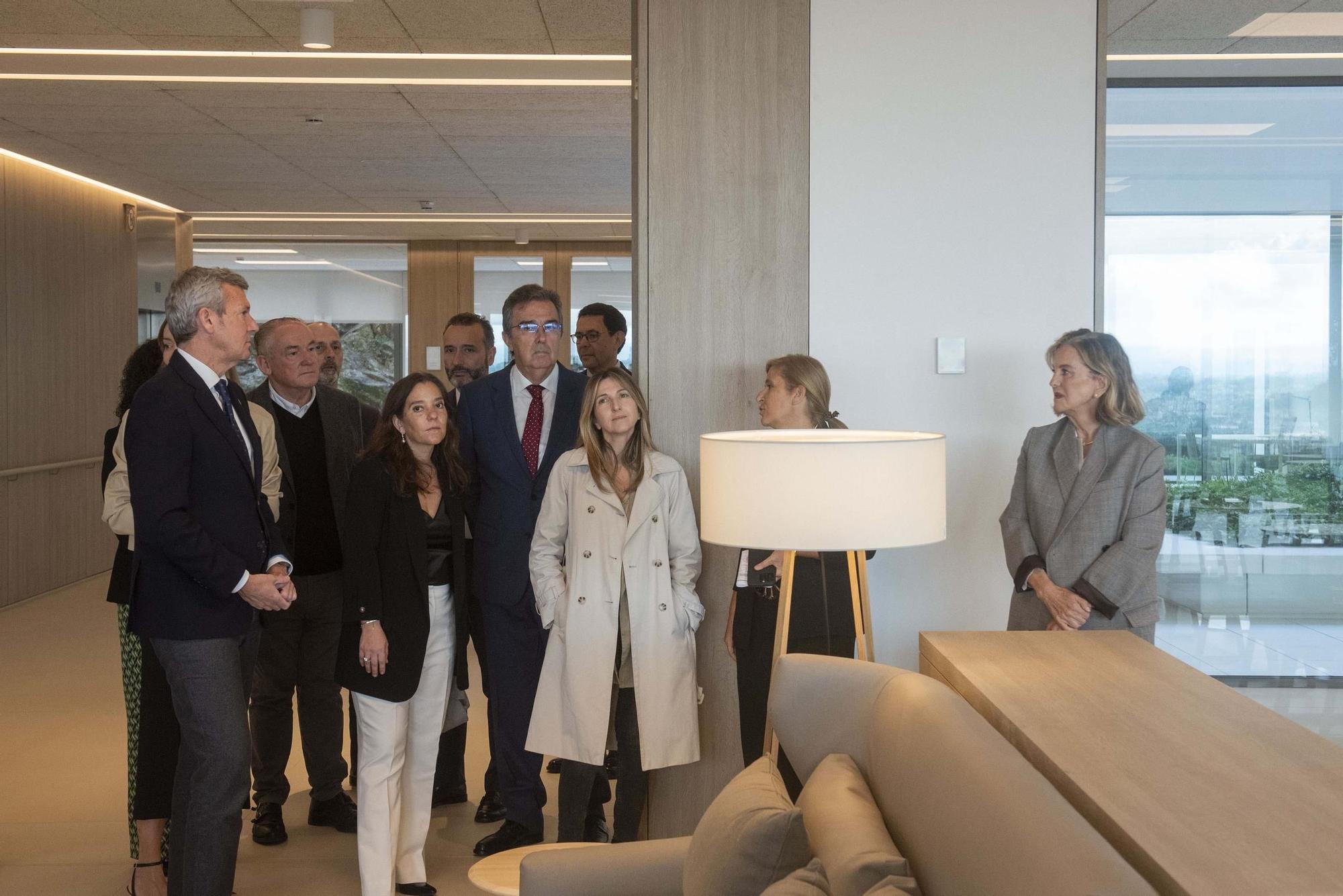 Visita a la nueva residencia de mayores de Eirís financiada por la Fundación Amancio Ortega